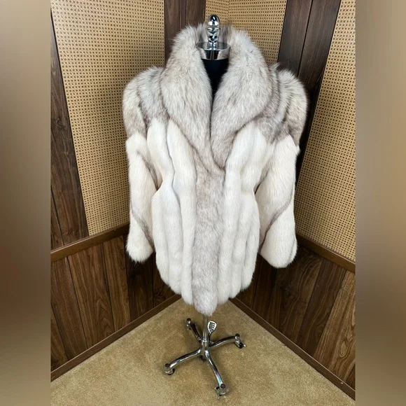 SAGA FOX “ GUARANTEE OF QUALITY” BLUE & WHITE FOX FUR COAT JACKET SIZE LARGE - Picture 1 of 8